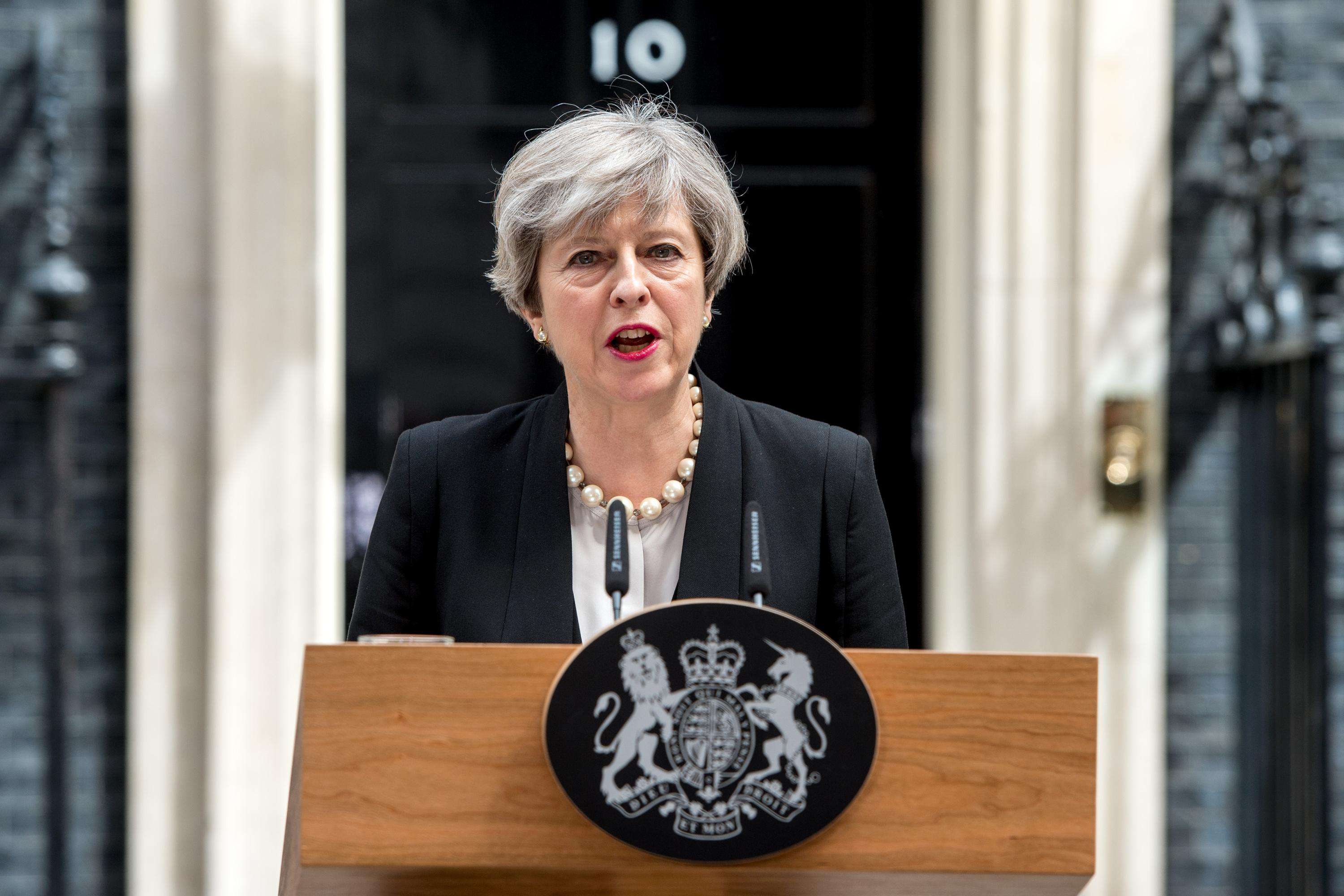 英國議會大選地震 首相又一次押錯民意 梅姨賭博