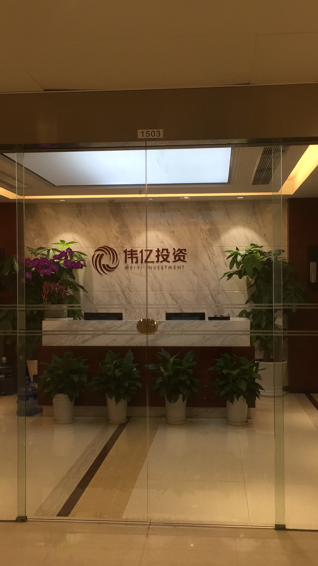 探營“溫州幫”操縱據(jù)點：招牌已換成旗下公司