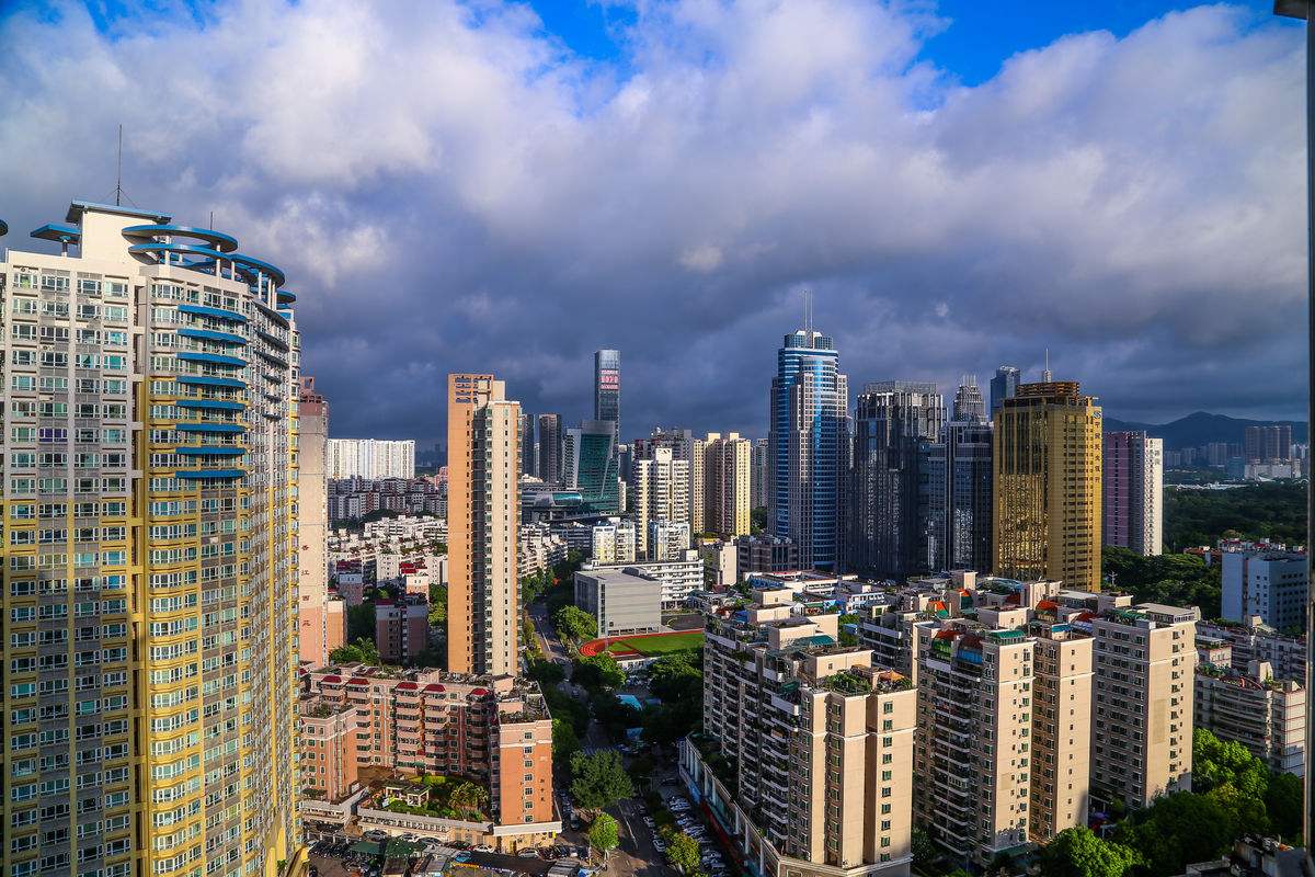 南京樓市火爆遭瘋搶 不惜斥資上千萬登記搖號！