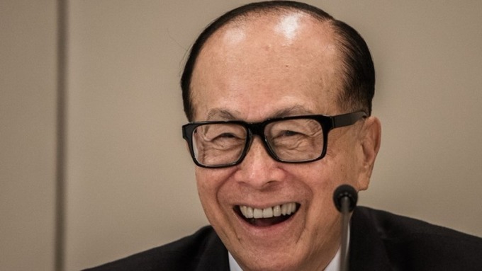 李嘉誠(chéng)8年拋售3000億港元資產(chǎn)幾乎賣掉一個(gè)香港首