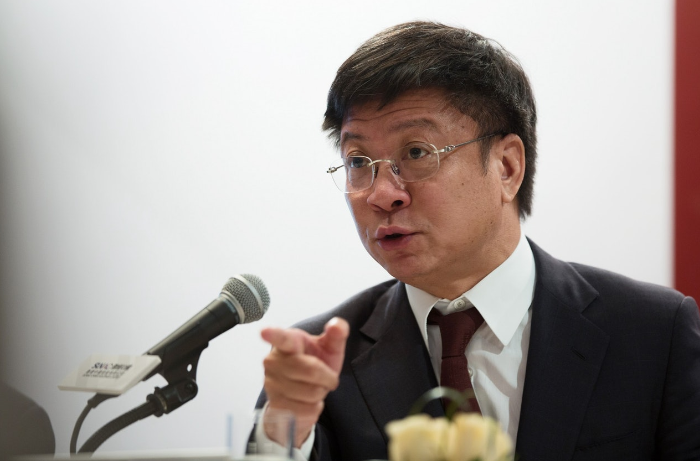 孫宏斌：我再借給樂視100個億 我傻X啊？