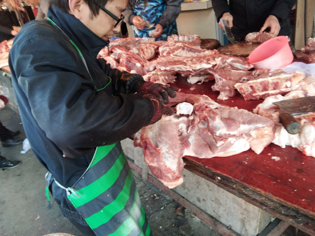 大學生創業：畢業賣豬肉日入八千多！頂你幾個