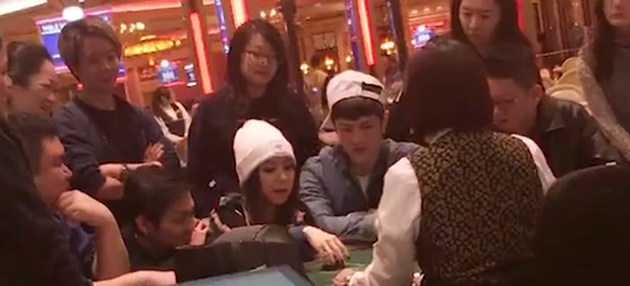 鄧紫棋也去澳門賭場(chǎng)？影帝梁朝偉卻為賭場(chǎng)做代言，穩(wěn)賺不賠！