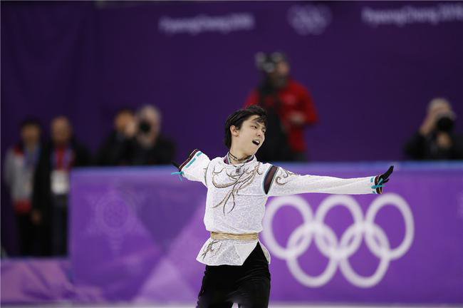羽生結(jié)弦親筆簽名冰刀鞋 慈善拍賣3400萬日元/雙