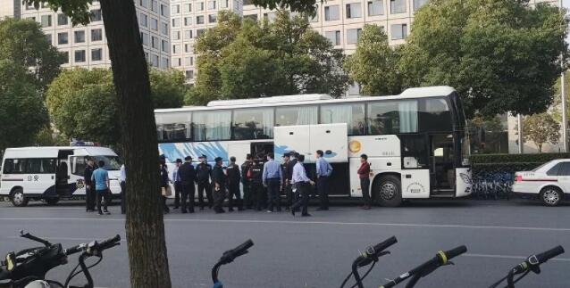 51信用卡遭大規模突擊清查 行業最嚴整頓期來了？