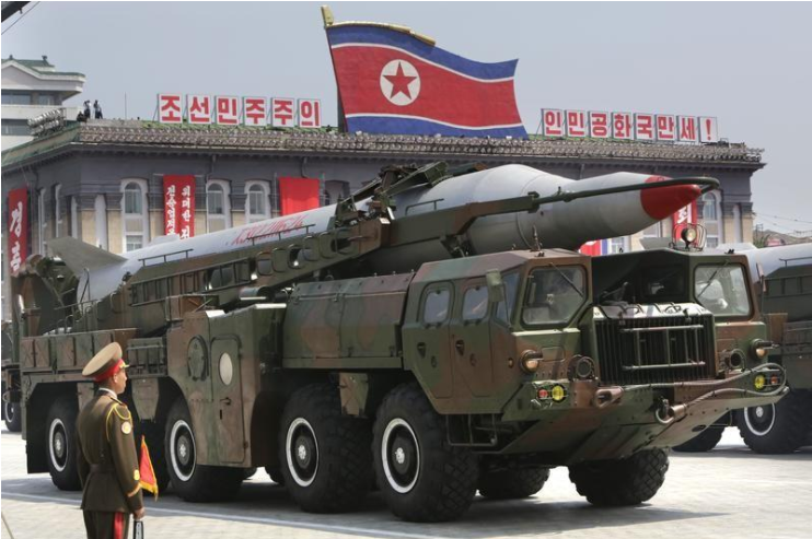 朝鮮戰爭停戰協定簽署60周年閱兵活動中展示的導彈