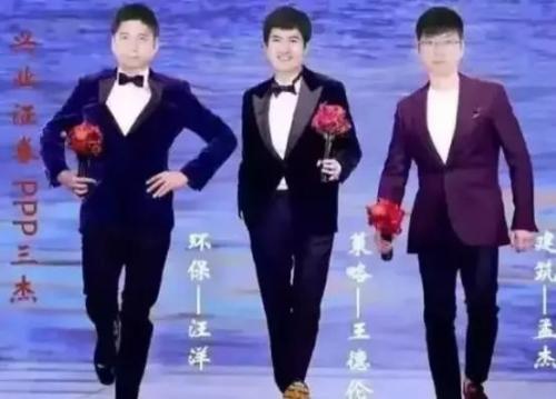 因?yàn)檫@個(gè)活動，他們每年都要被迫高潮一次