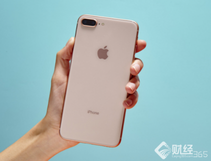 <b>iPhone 8評(píng)測(cè)：叫它iPhone 7s更合適</b>