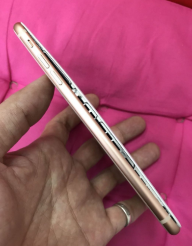 iPhone 8 Plus充電爆炸