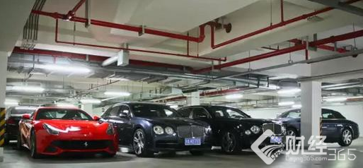 國民老公就是豪！王思聰車庫大曝光，正常人這輩子也難超越了
