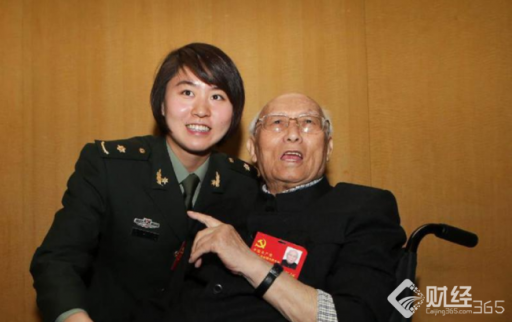 102歲高齡黨代表第九次參加黨代會
