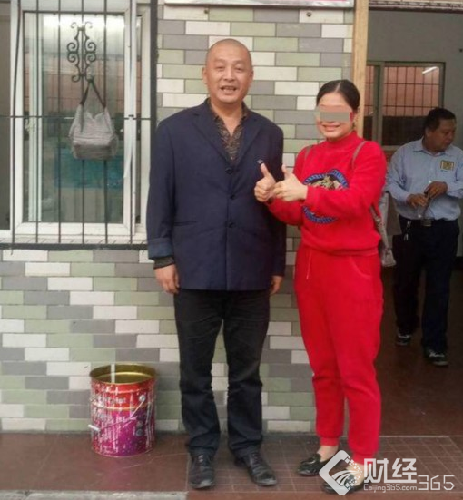 數萬元婚飾完璧歸趙 農民工共享單車撿30萬卻這樣做