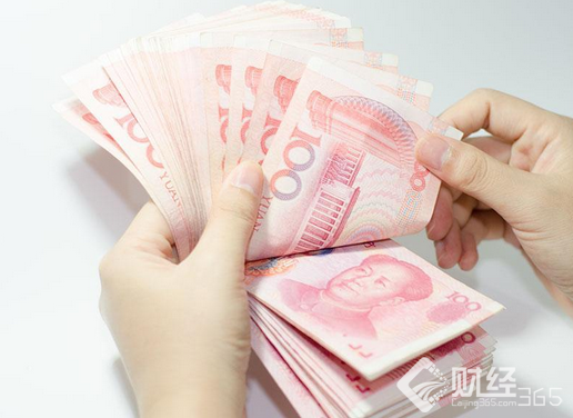 數萬元婚飾完璧歸趙 共享單車撿30萬一位農民工卻這樣做