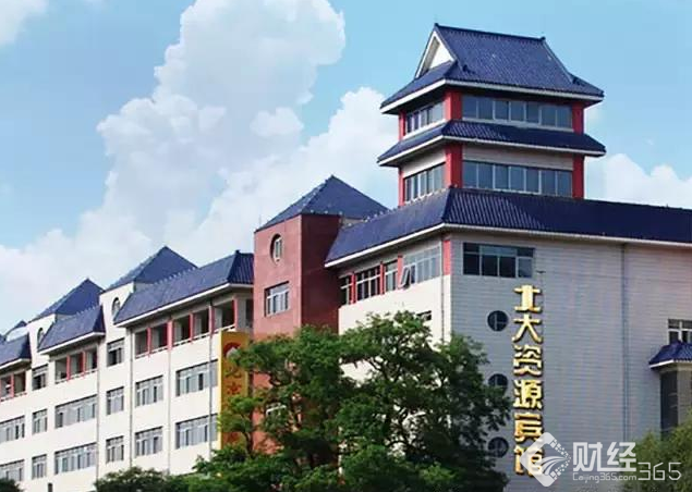 熱血青年激情創業 陋室里亦能走出世界頂級公司！