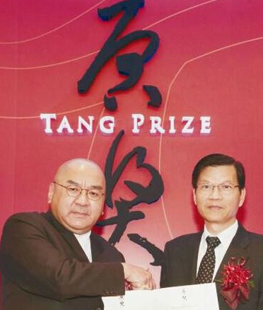揭秘尹衍梁從流氓小混到萬億公司霸道總裁的完美蛻變！