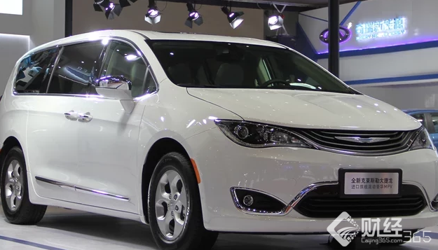 克萊斯勒混動豪華MPV——大捷龍PHEV
