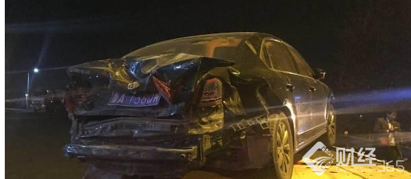 快遞哥車牌變魔術 濟南高速引發車禍慘不忍睹！
