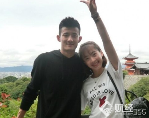 諶龍求婚成功：揭秘女友家庭背景 私人豪宅竟遭曝光!