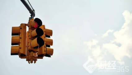 燕郊暴跌南京搶房，誰是房價真相？