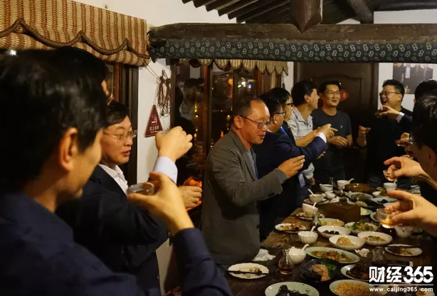 東半球最強(qiáng)飯局