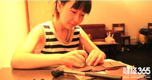 手工DIY里他們收獲良多