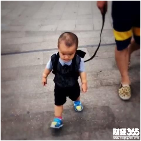 遛娃經(jīng)濟：遛娃師陪孩子玩就能月入萬元！
