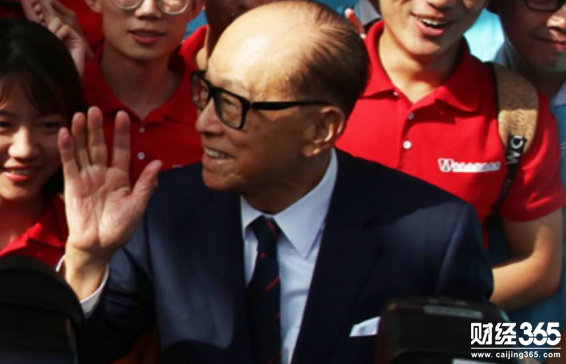 李嘉誠被套現587億！