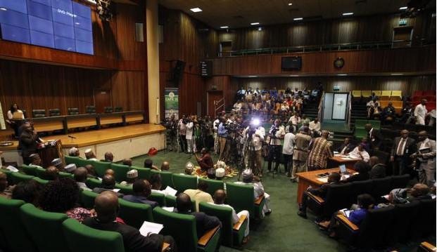 2.3-2.4非農利空黃金原油雙雙下挫，黃金有望重回1320