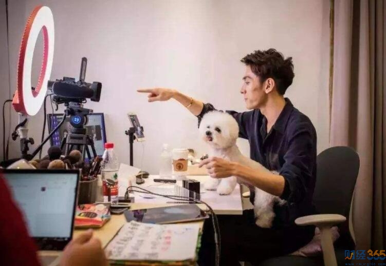 李佳琦直播
